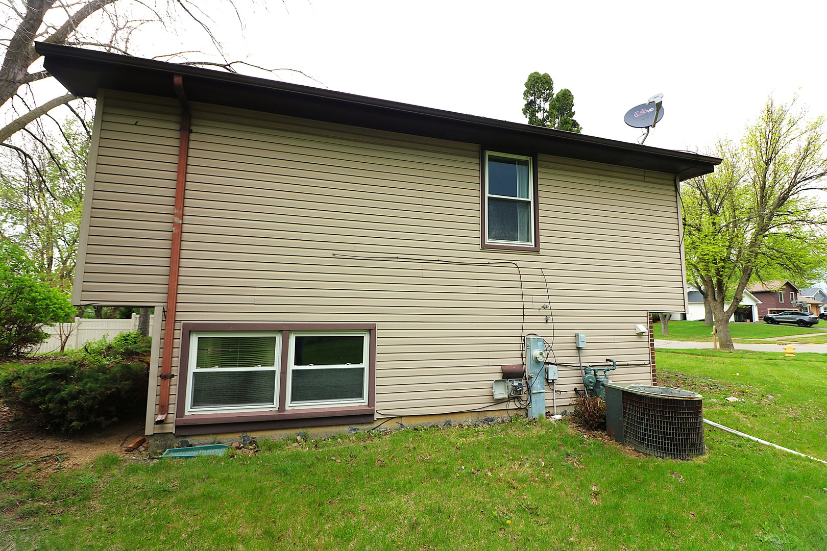 319 Dean Circle Bolingbrook, IL 60440 - Photo 9 of 11 a front view of a house with a garden