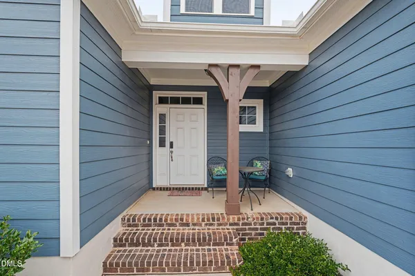 a view of entryway door