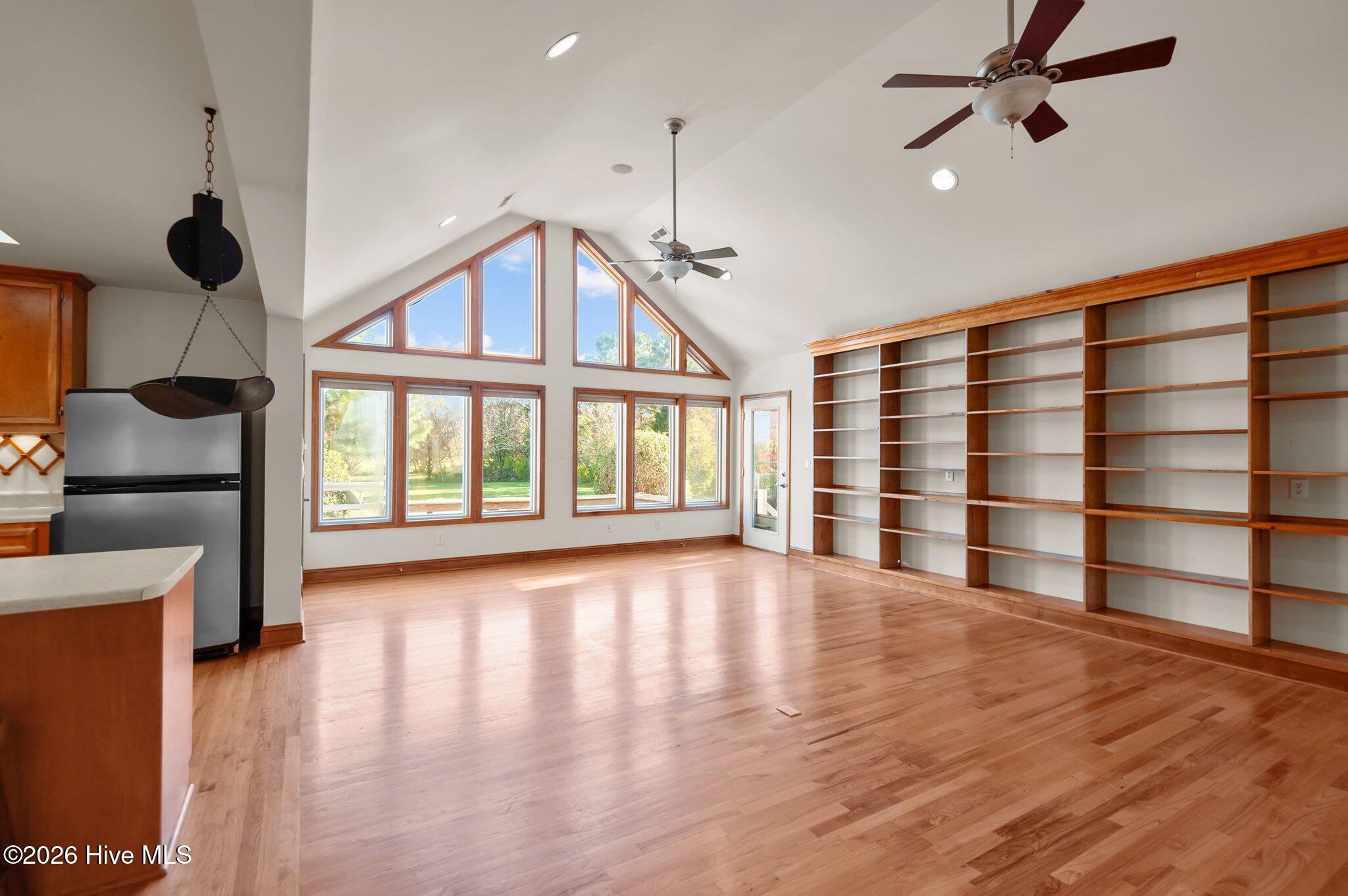 155 Teach's Cove Road Bath, NC 27808 - Photo 22 of 47 Living Room View 2
