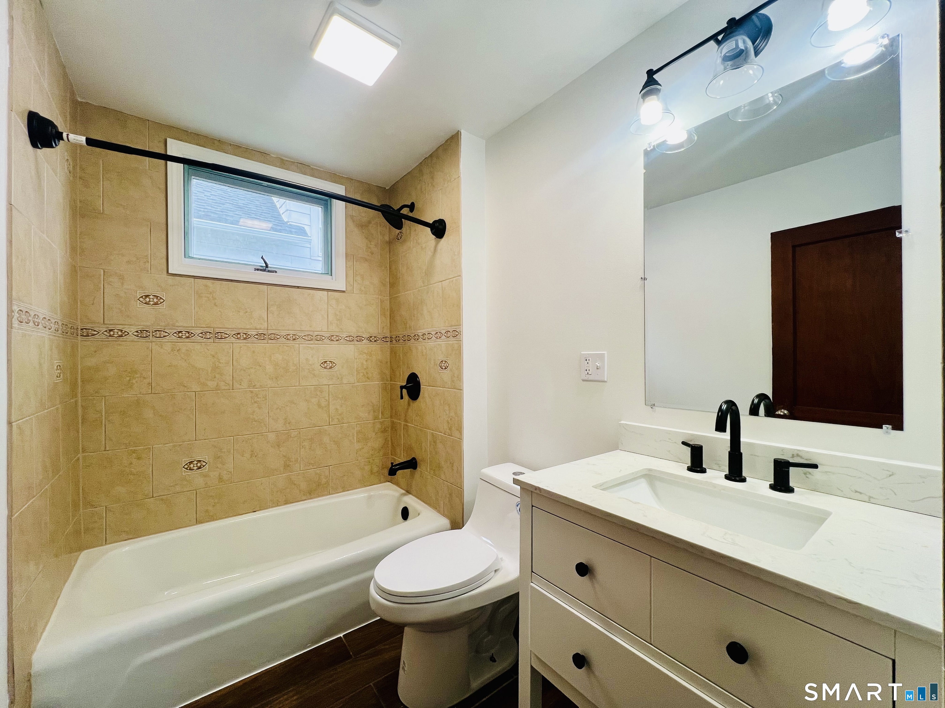 83 Pine Street Torrington, CT 06790 - Photo 12 of 40