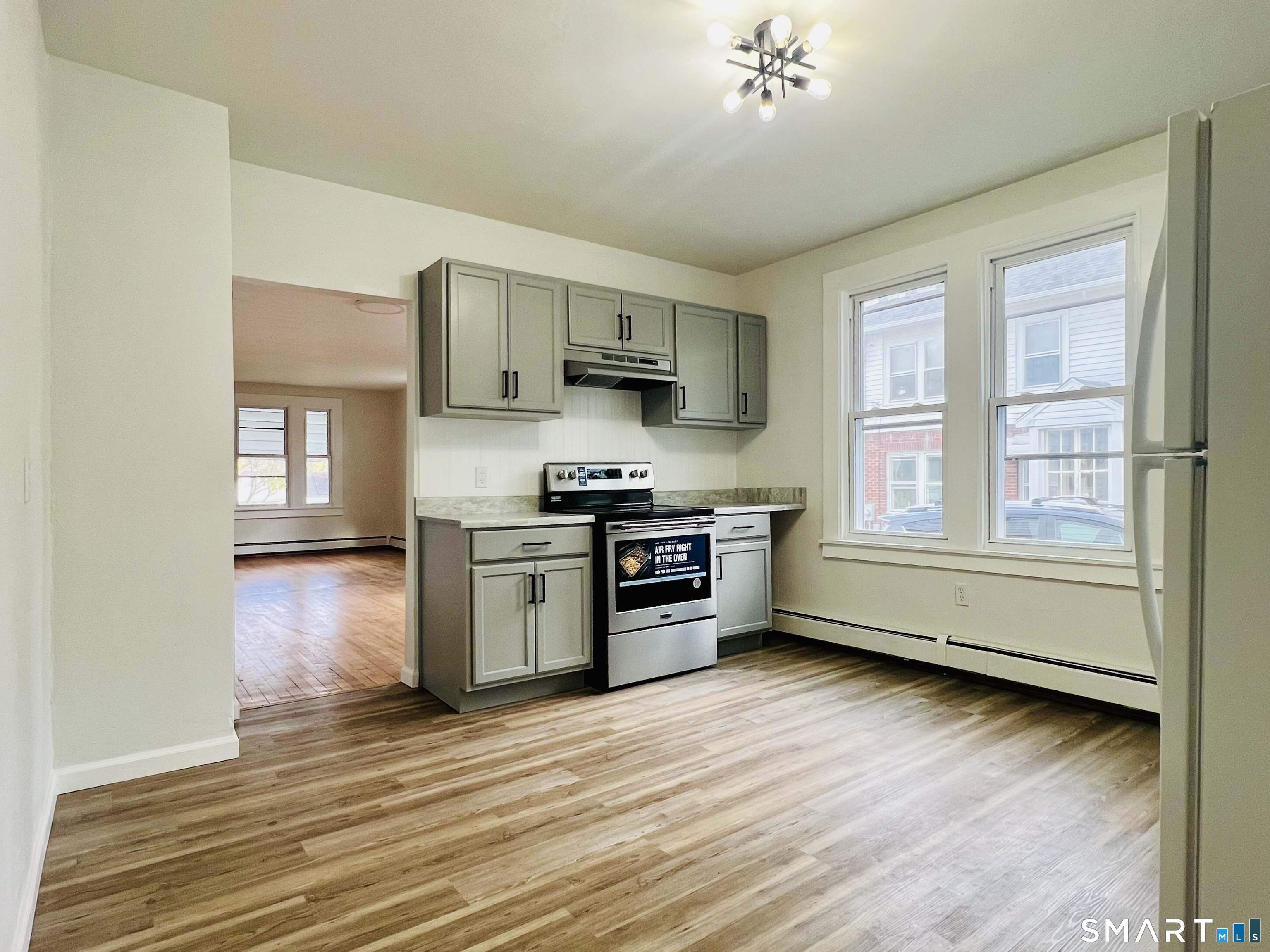 83 Pine Street Torrington, CT 06790 - Photo 13 of 40