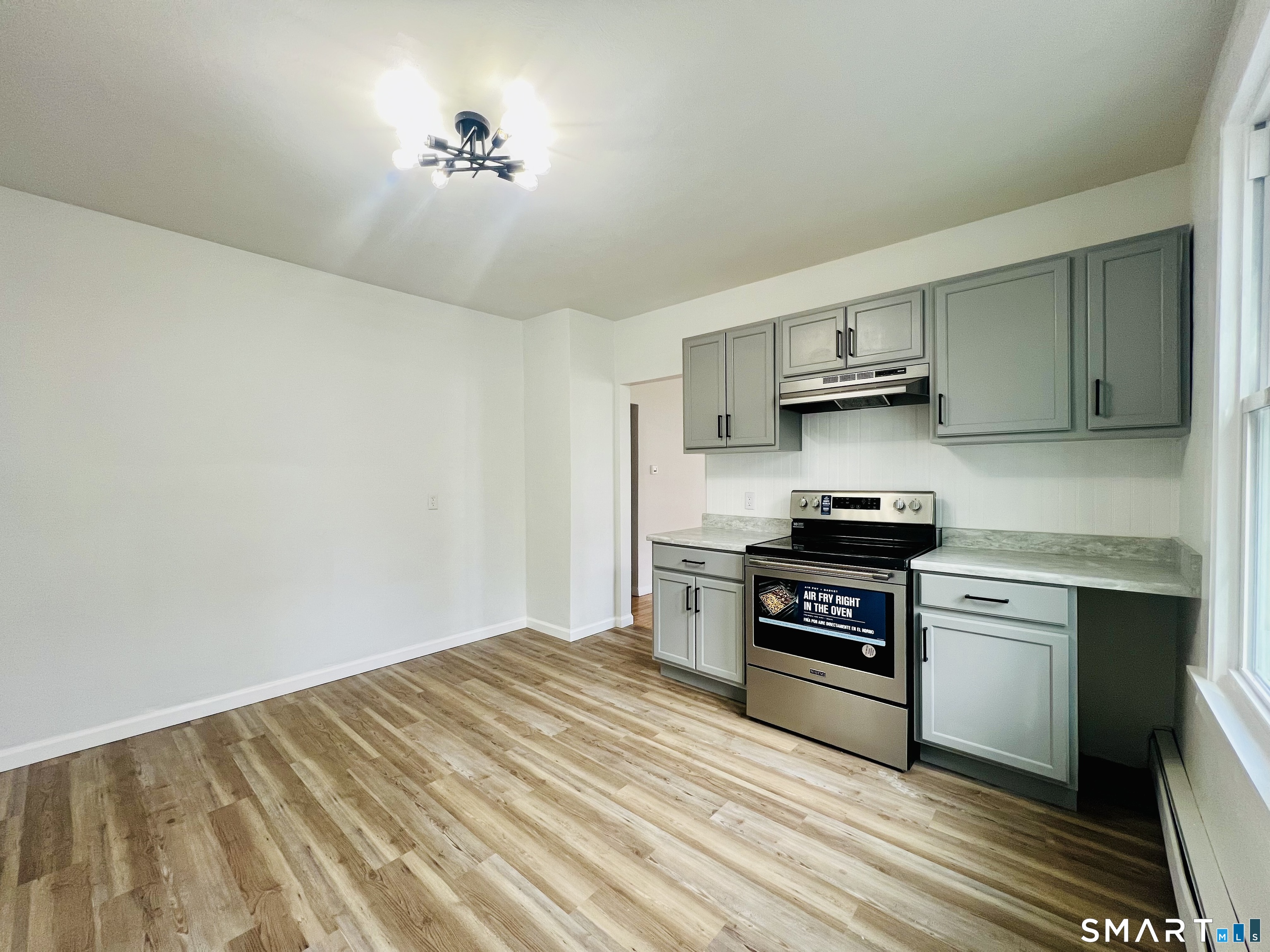 83 Pine Street Torrington, CT 06790 - Photo 14 of 40