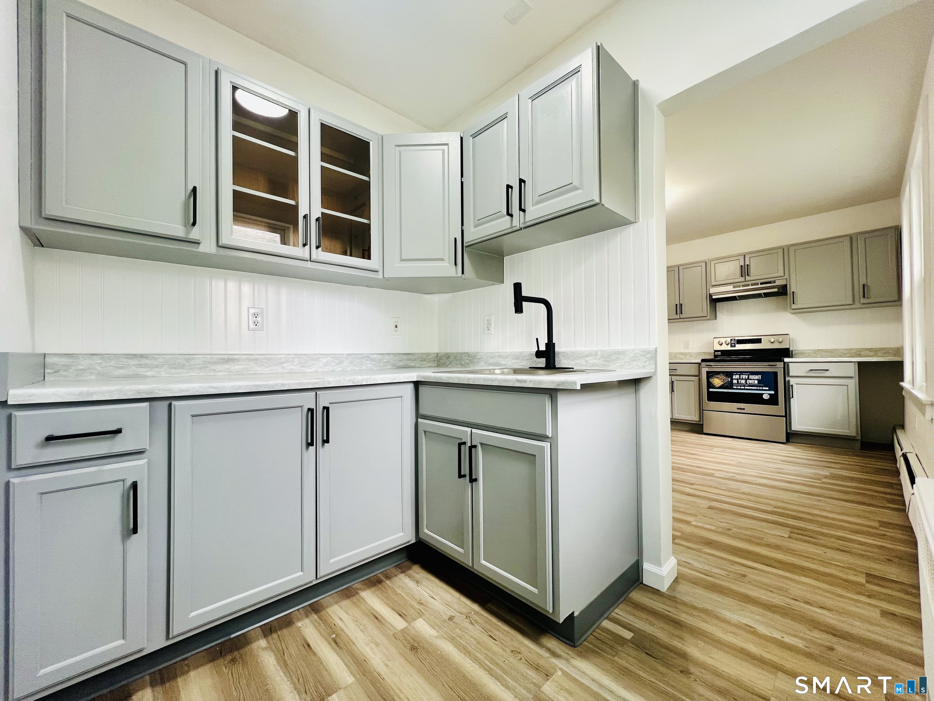 83 Pine Street Torrington, CT 06790 - Photo 15 of 40