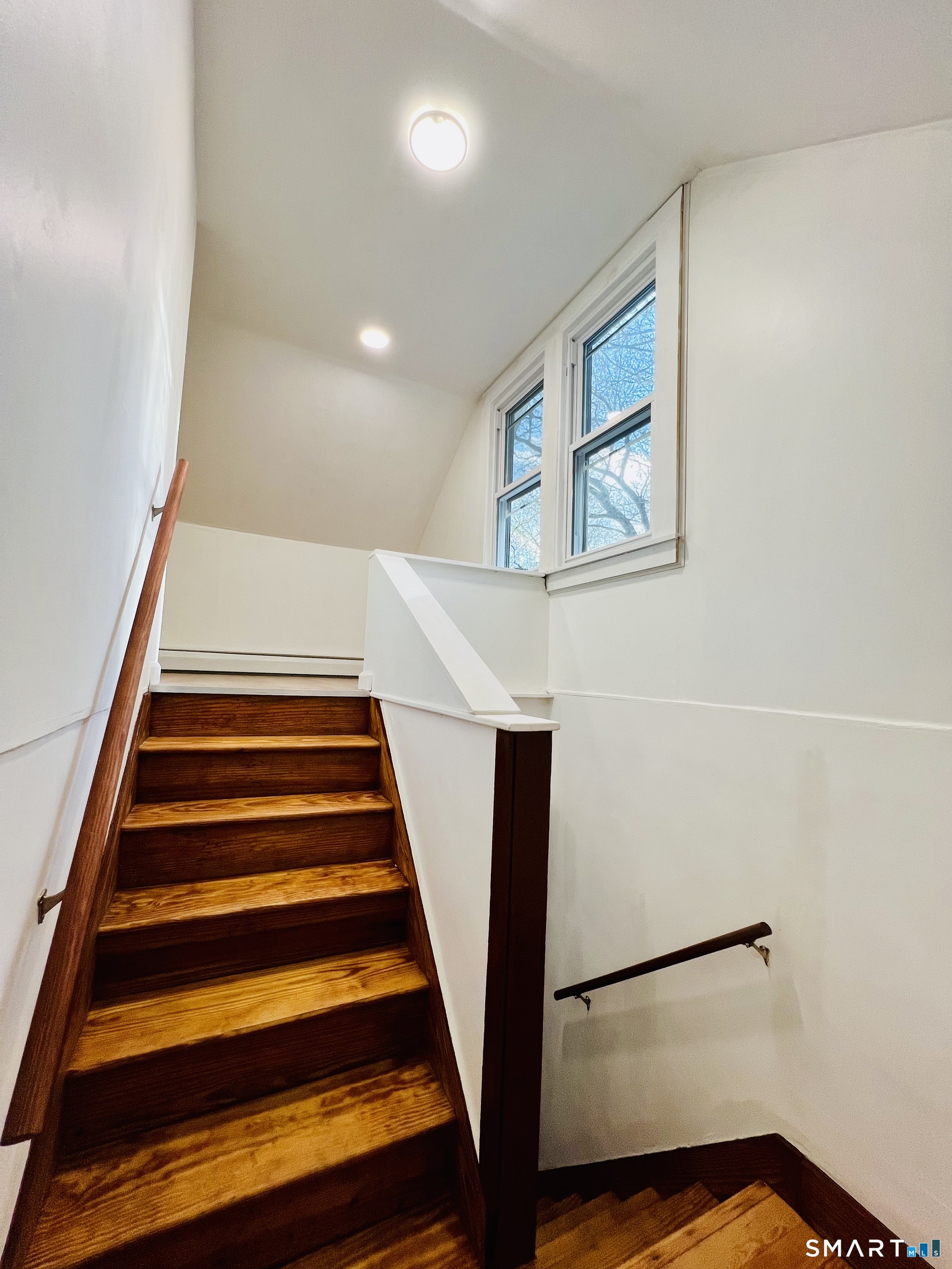 83 Pine Street Torrington, CT 06790 - Photo 31 of 40