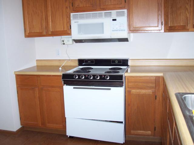 7825 Ruffner Road Northeast Baltimore, OH 43105 - Photo 3 of 11 Gallery Image 3