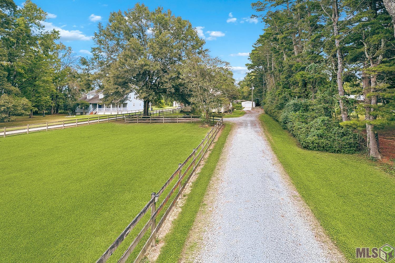 13216 Brown Road Baker, LA 70714 - Photo 3 of 28 Gallery Image 3