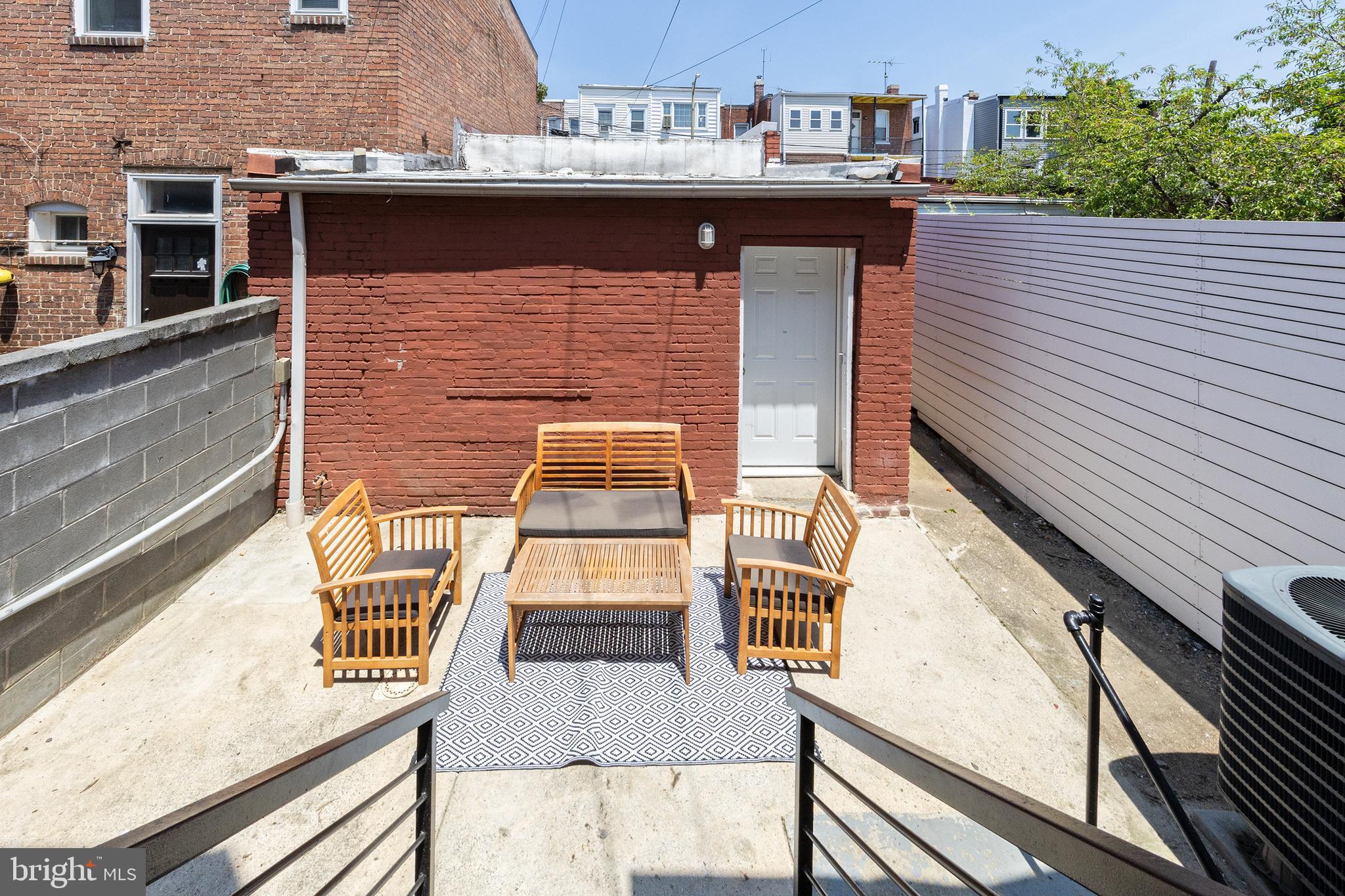 117 R Street Northwest Washington, DC 20001 - Photo 26 of 30