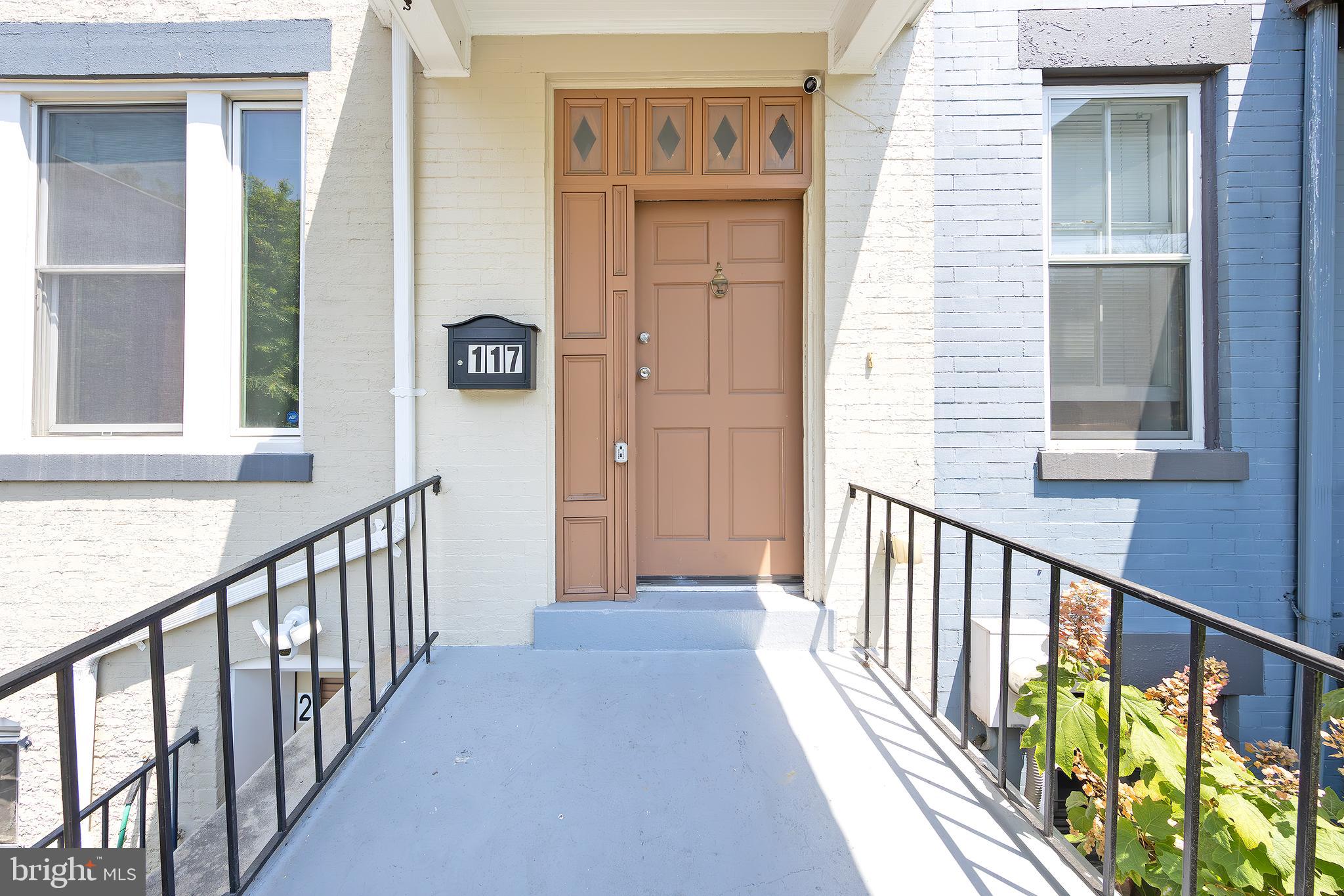 117 R Street Northwest Washington, DC 20001 - Photo 3 of 30