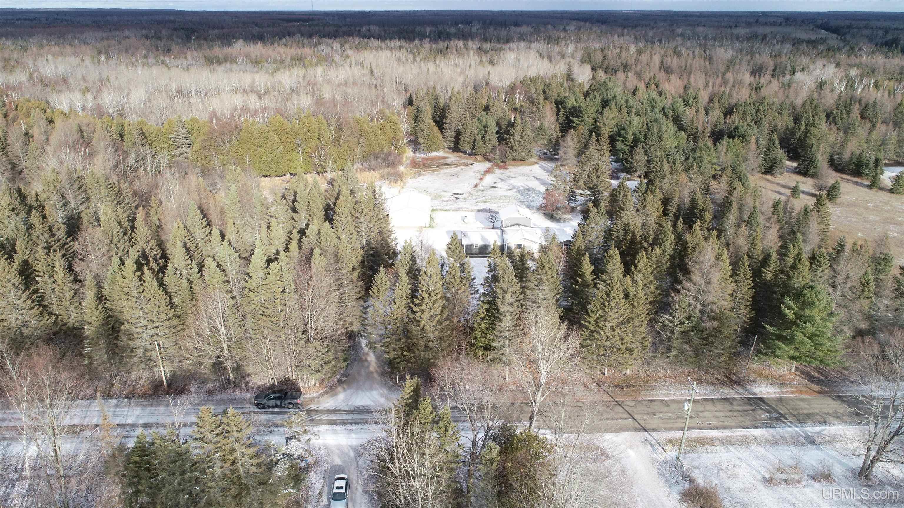 2724 Jackson Road Gulliver, MI 49840 - Photo 34 of 47