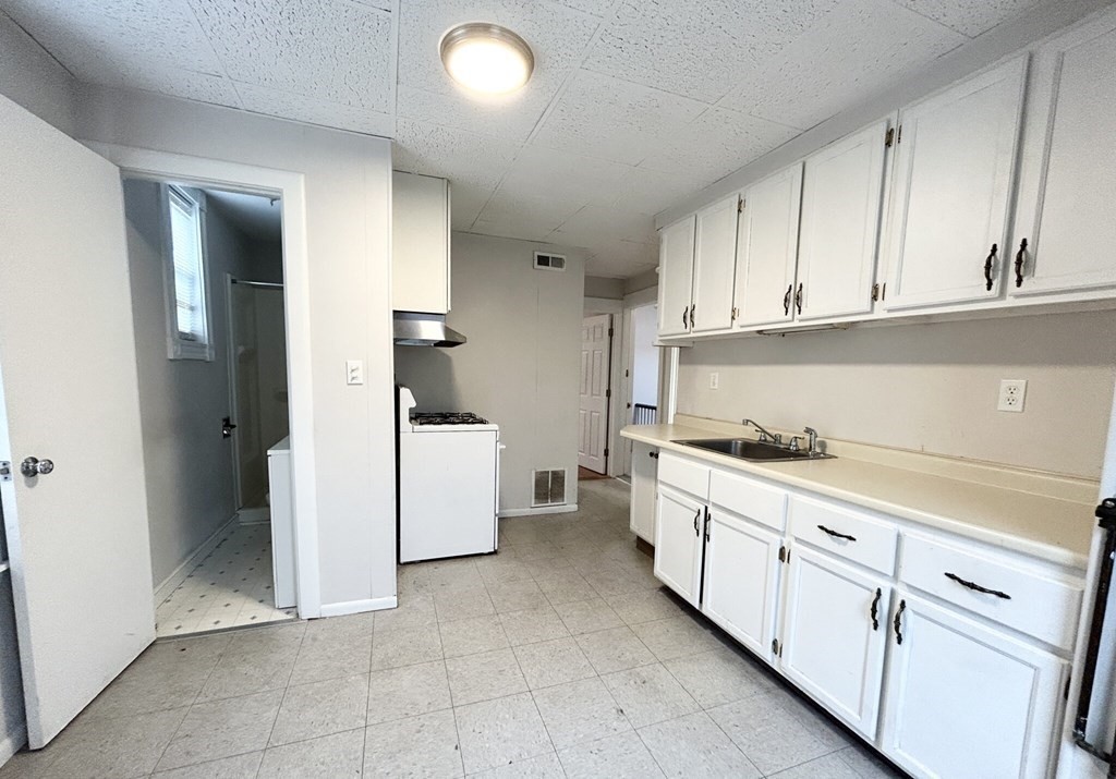 103 Buttonwood Street, Unit 3 Boston, MA 02125 - Photo 2 of 9