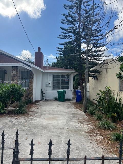 1262 Southwest 4th Street Miami, FL 33135 - Photo 1 of 10
