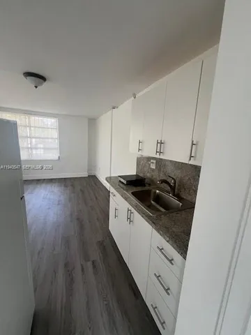 $1,300 | 1262 Southwest 4th Street, Miami, FL 33135