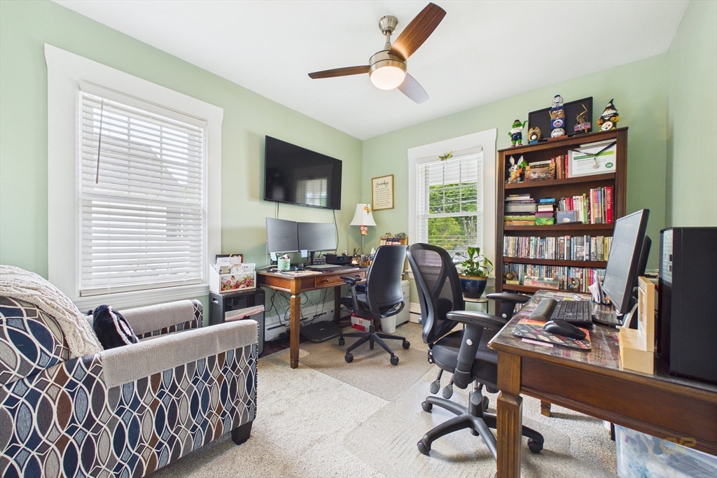 21 Sycamore Street Fairhaven, MA 02719 - Photo 12 of 22