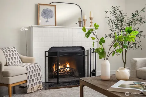 $1,195,000 | 4426 3rd Avenue Northwest, Seattle, WA 98107