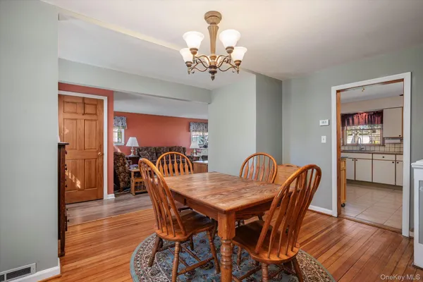 $799,000 | 119 7th Street, St. James, NY 11780