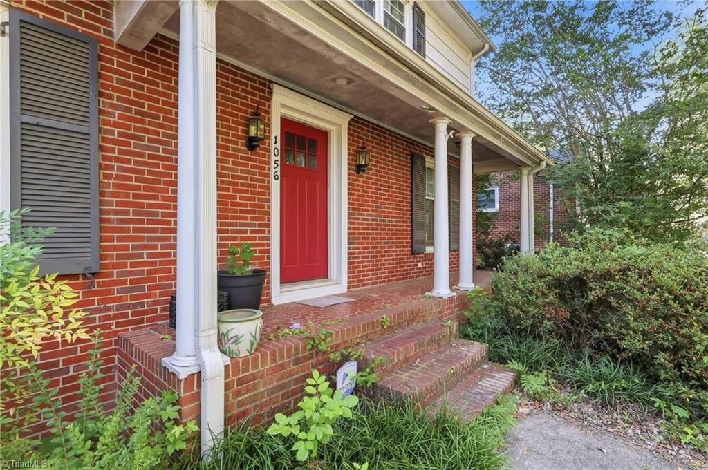 1056 Cantering Road High Point, NC 27262 - Photo 4 of 33
