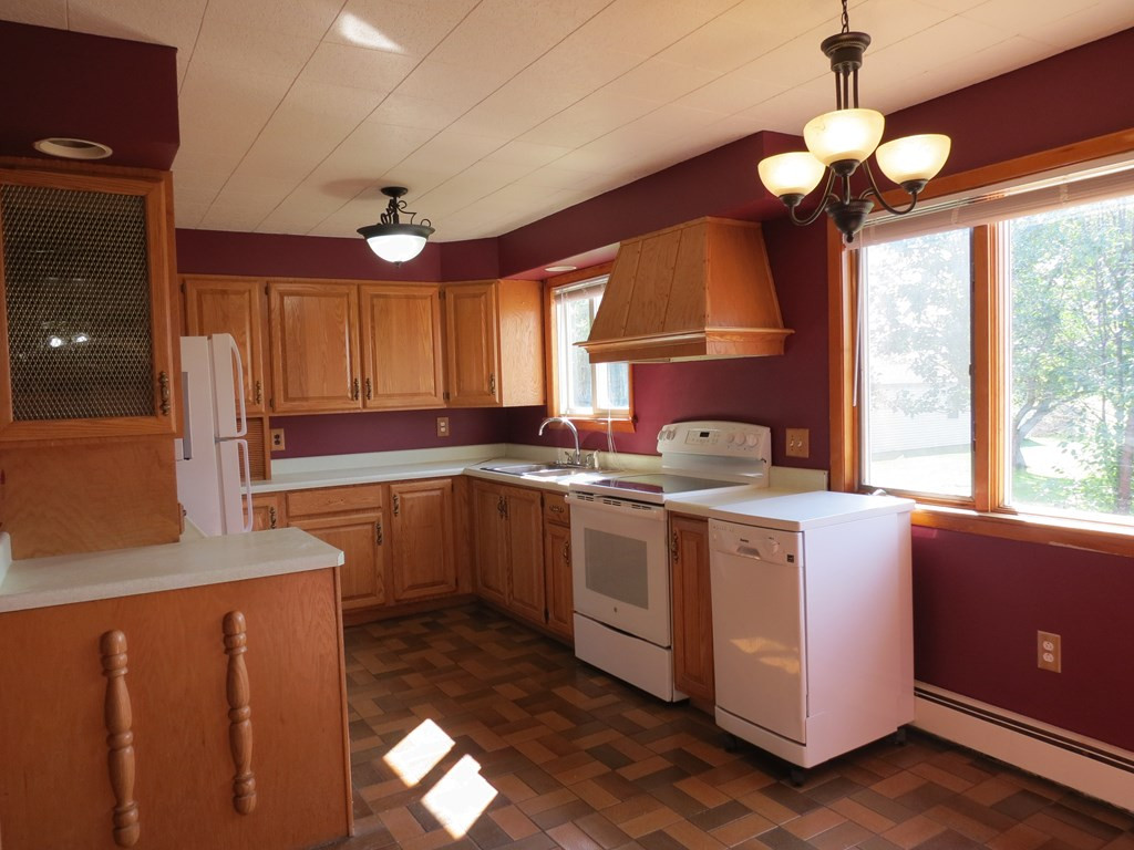 91 Champlain Street Rouses Point, NY 12979 - Photo 13 of 35 Gallery Image 13