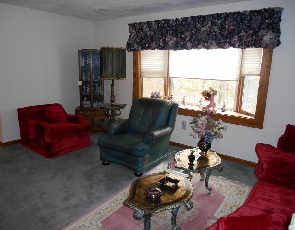 137 Spruce Road Norwood, MA 02062 - Photo 15 of 29 Gallery Image 15