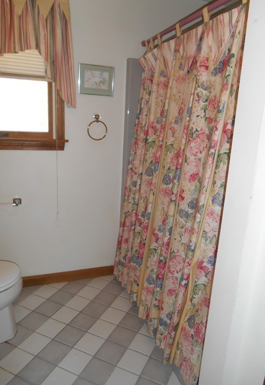 137 Spruce Road Norwood, MA 02062 - Photo 20 of 29 Gallery Image 20