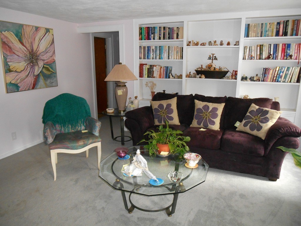 137 Spruce Road Norwood, MA 02062 - Photo 2 of 29 Gallery Image 2
