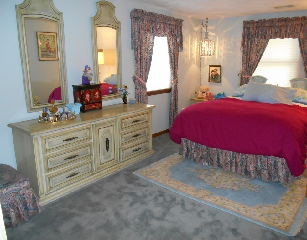 137 Spruce Road Norwood, MA 02062 - Photo 21 of 29 Gallery Image 21
