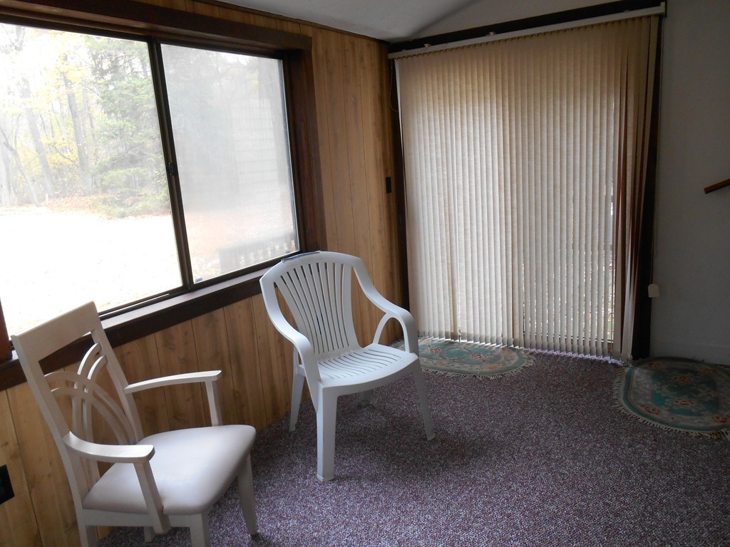 137 Spruce Road Norwood, MA 02062 - Photo 8 of 29 Gallery Image 8