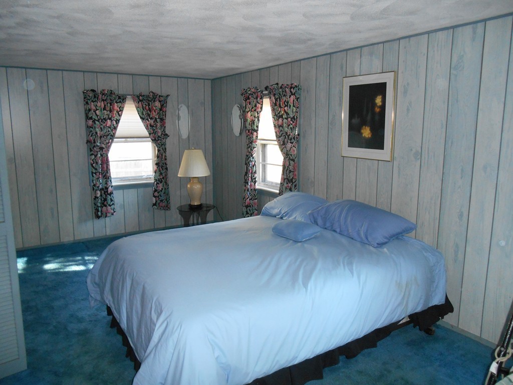 137 Spruce Road Norwood, MA 02062 - Photo 10 of 29 Gallery Image 10