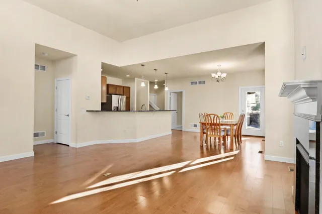 $495,000 | 15 Rose Quartz Way, Fitchburg, WI 53711