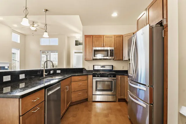 $495,000 | 15 Rose Quartz Way, Fitchburg, WI 53711