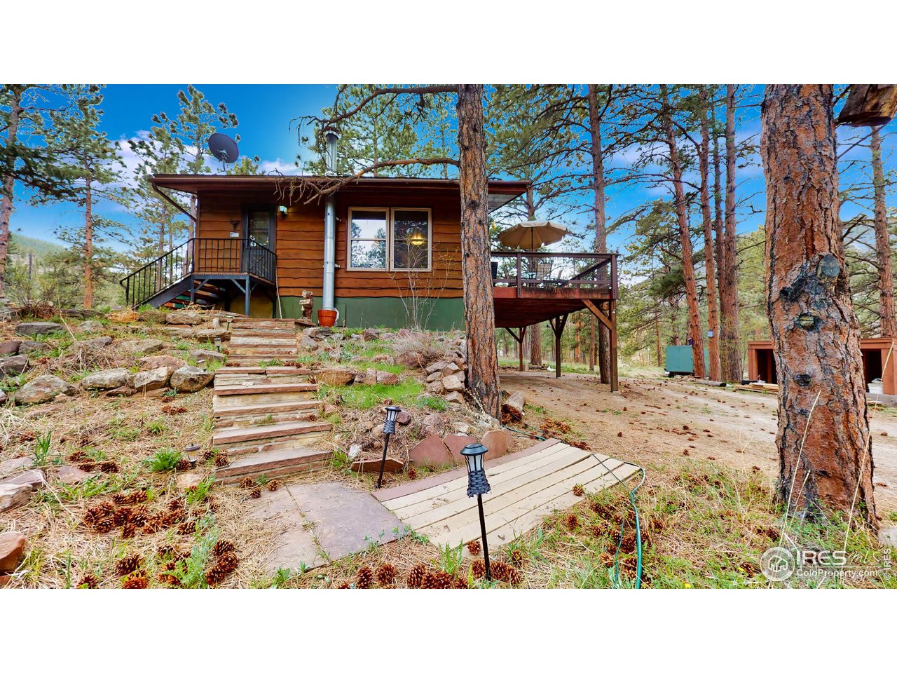 Idyllic Mountain Cabin
