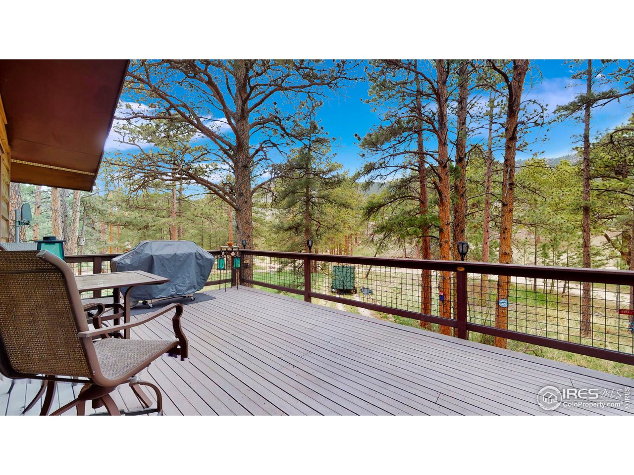 1292 Kiowa Road Lyons, CO 80540 - Photo 16 of 35 Plenty of Room to Entertain