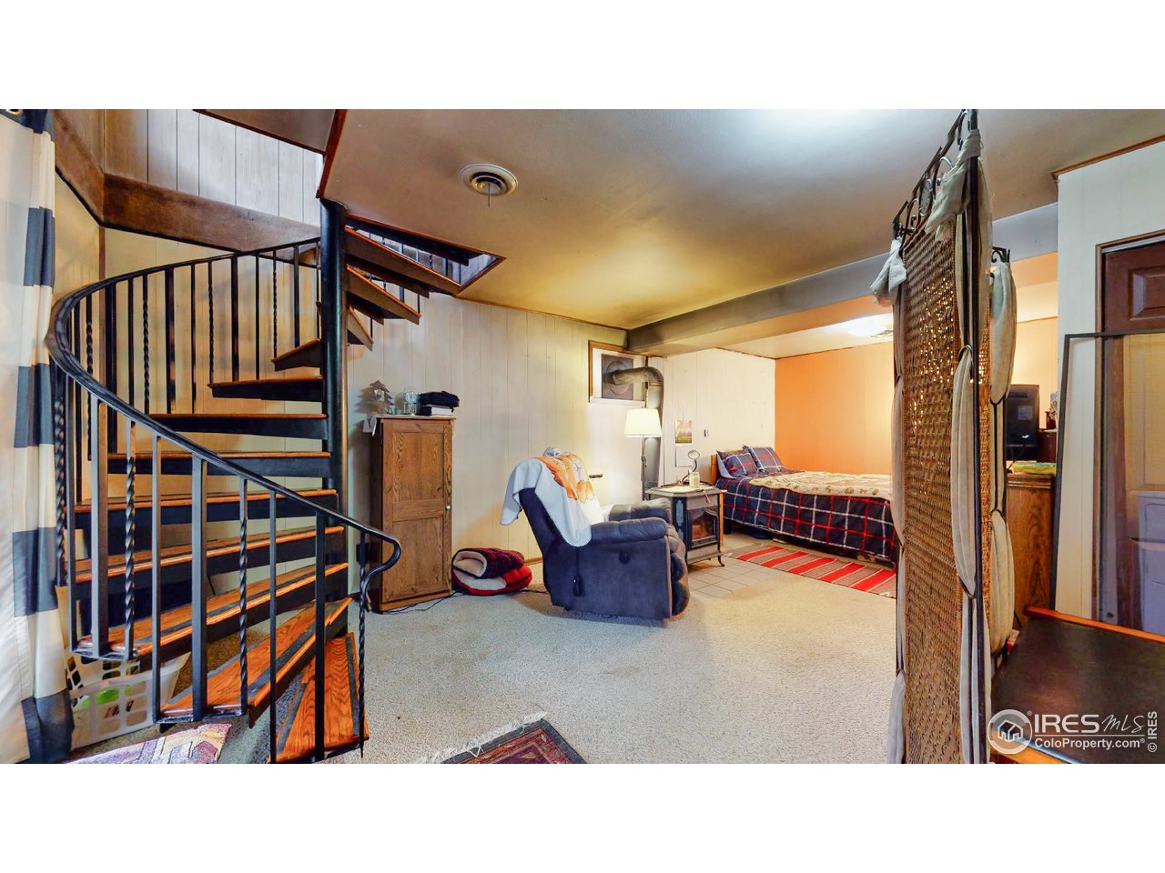 1292 Kiowa Road Lyons, CO 80540 - Photo 22 of 35 Sprial Staircase