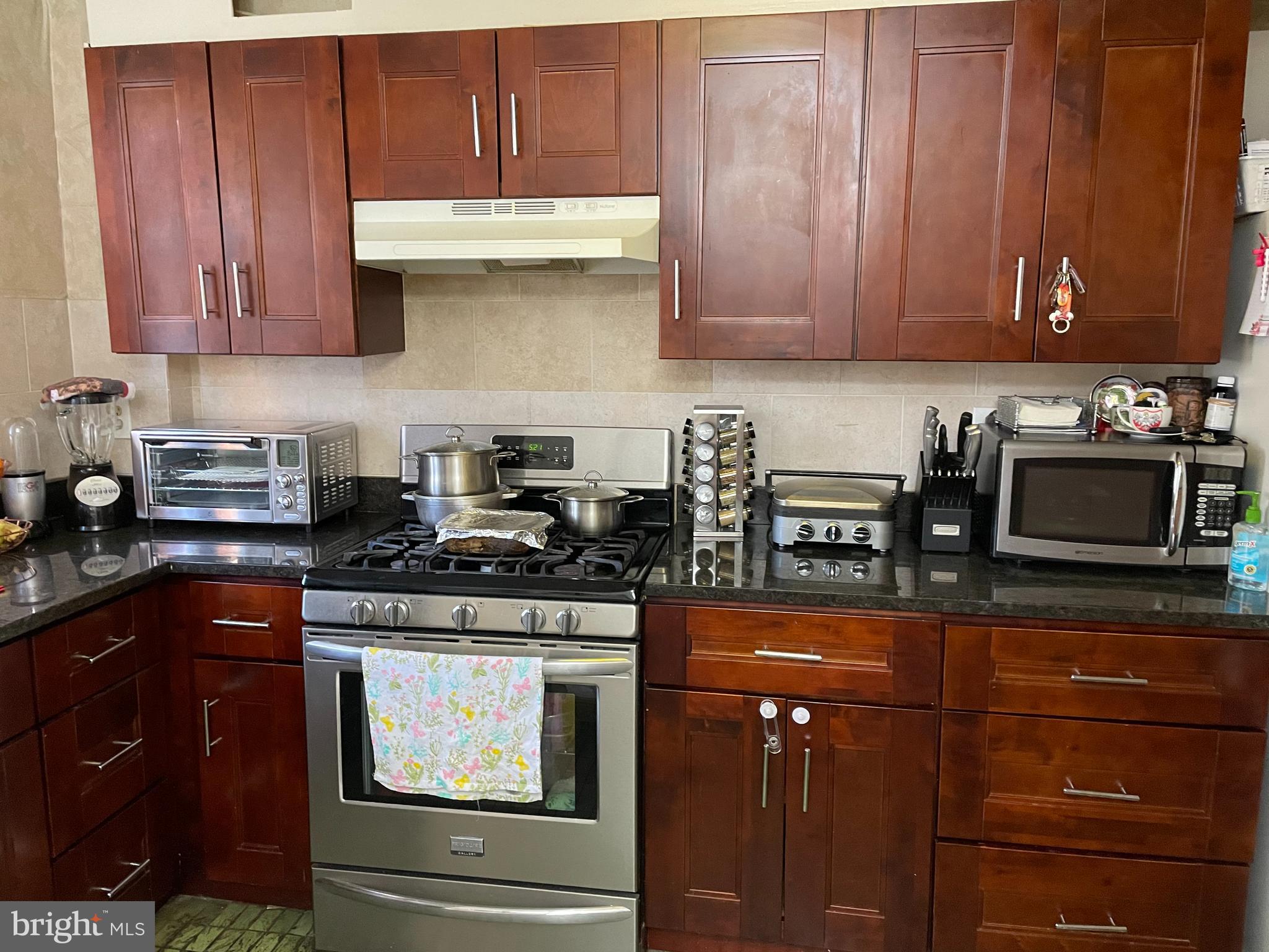 5251 Marwood Road Philadelphia, PA 19120 - Photo 16 of 30