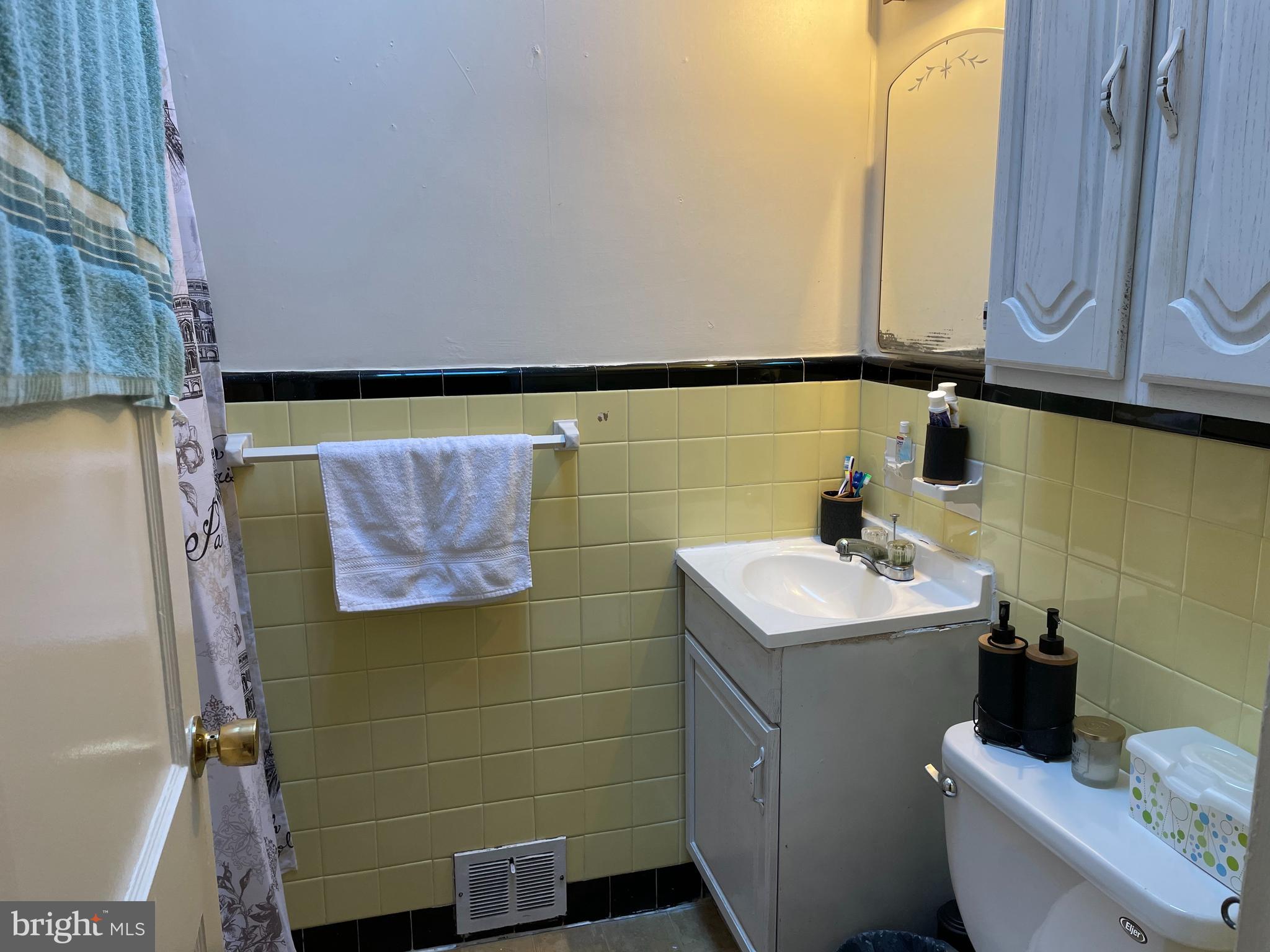 5251 Marwood Road Philadelphia, PA 19120 - Photo 26 of 30