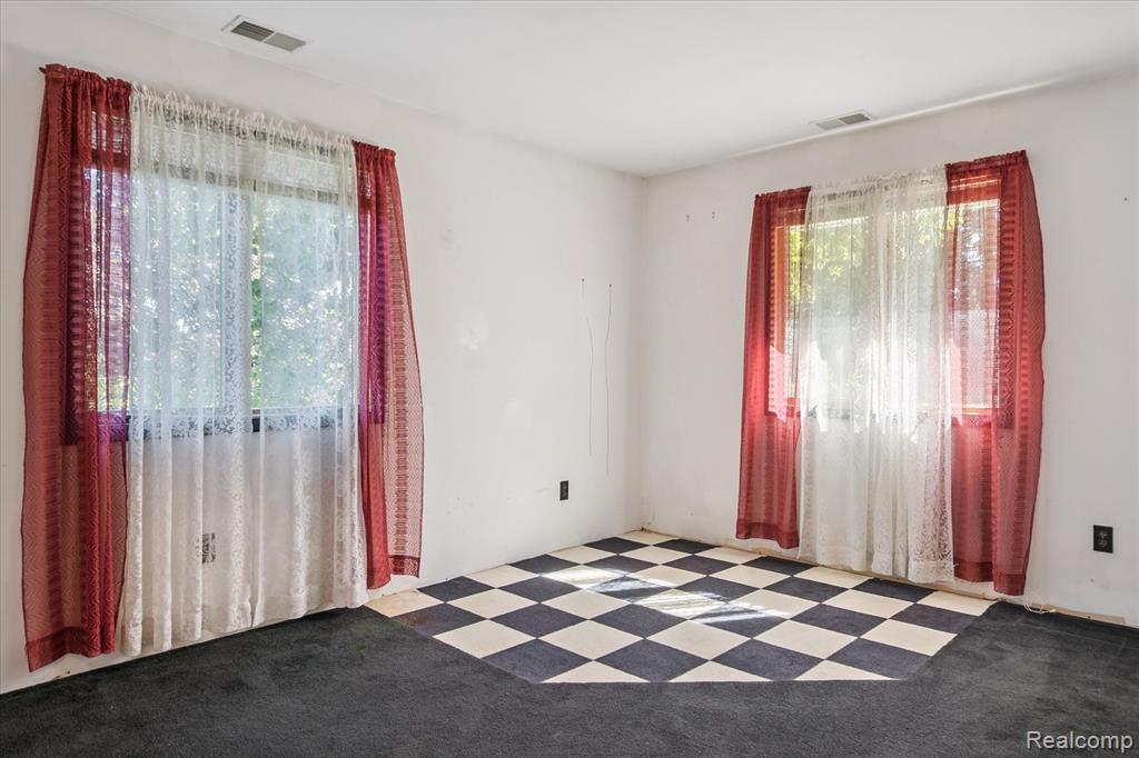 1202 Garden Road Milford, MI 48381 - Photo 21 of 54 Gallery Image 21