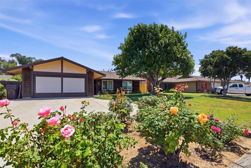 6916 Lincoln Avenue Riverside, CA 92506 - Photo 2 of 35