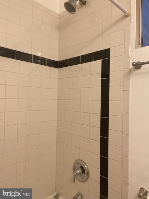 1918 I Street Northeast Washington, DC 20002 - Photo 27 of 29 a bathroom with a shower