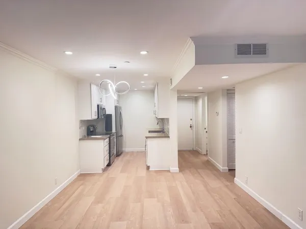 $1,100,000 | 101 2nd Street, Unit 5, Los Altos, CA 94022