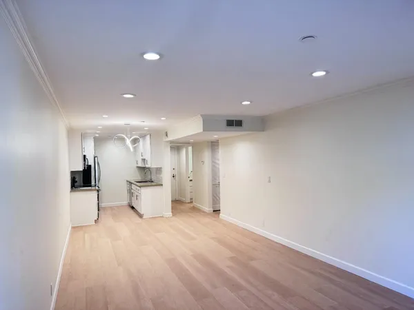 $1,100,000 | 101 2nd Street, Unit 5, Los Altos, CA 94022