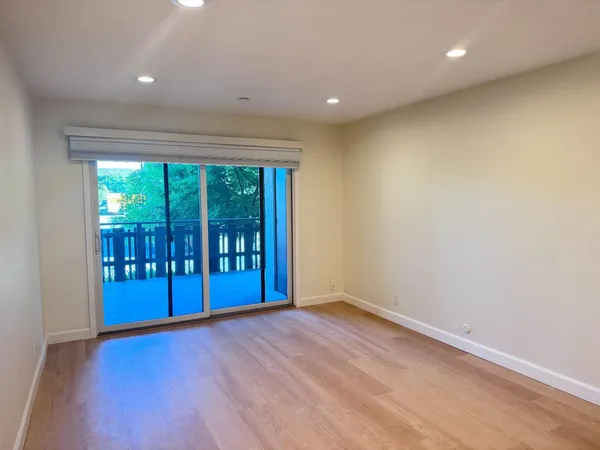 $1,100,000 | 101 2nd Street, Unit 5, Los Altos, CA 94022