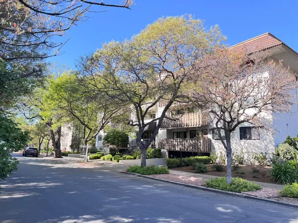 $1,100,000 | 101 2nd Street, Unit 5, Los Altos, CA 94022