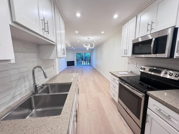 $1,100,000 | 101 2nd Street, Unit 5, Los Altos, CA 94022