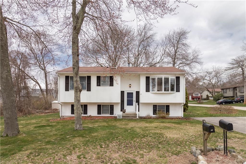69 Conanicus Road Narragansett, RI 02882 - Photo 2 of 23