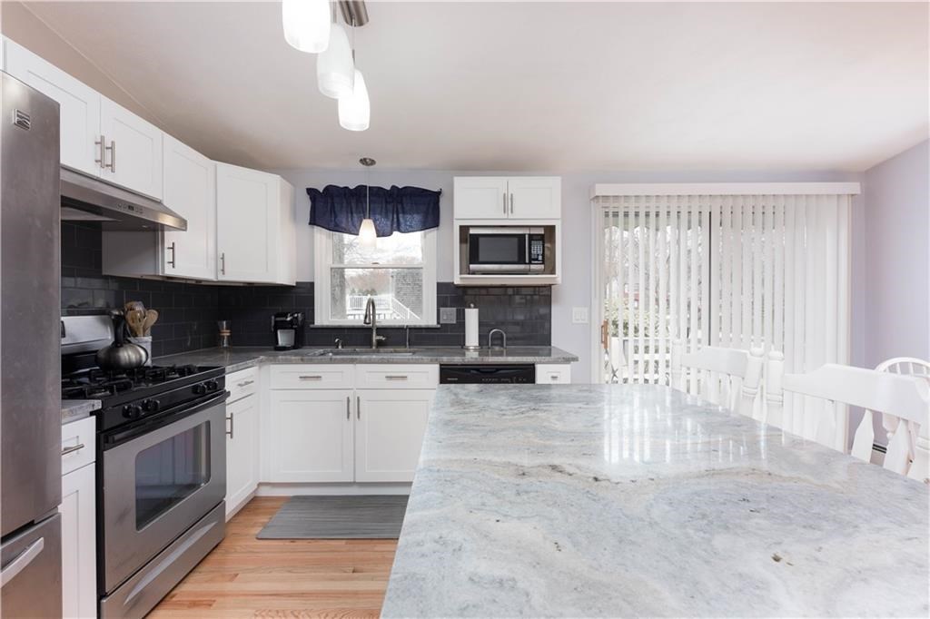 69 Conanicus Road Narragansett, RI 02882 - Photo 5 of 23