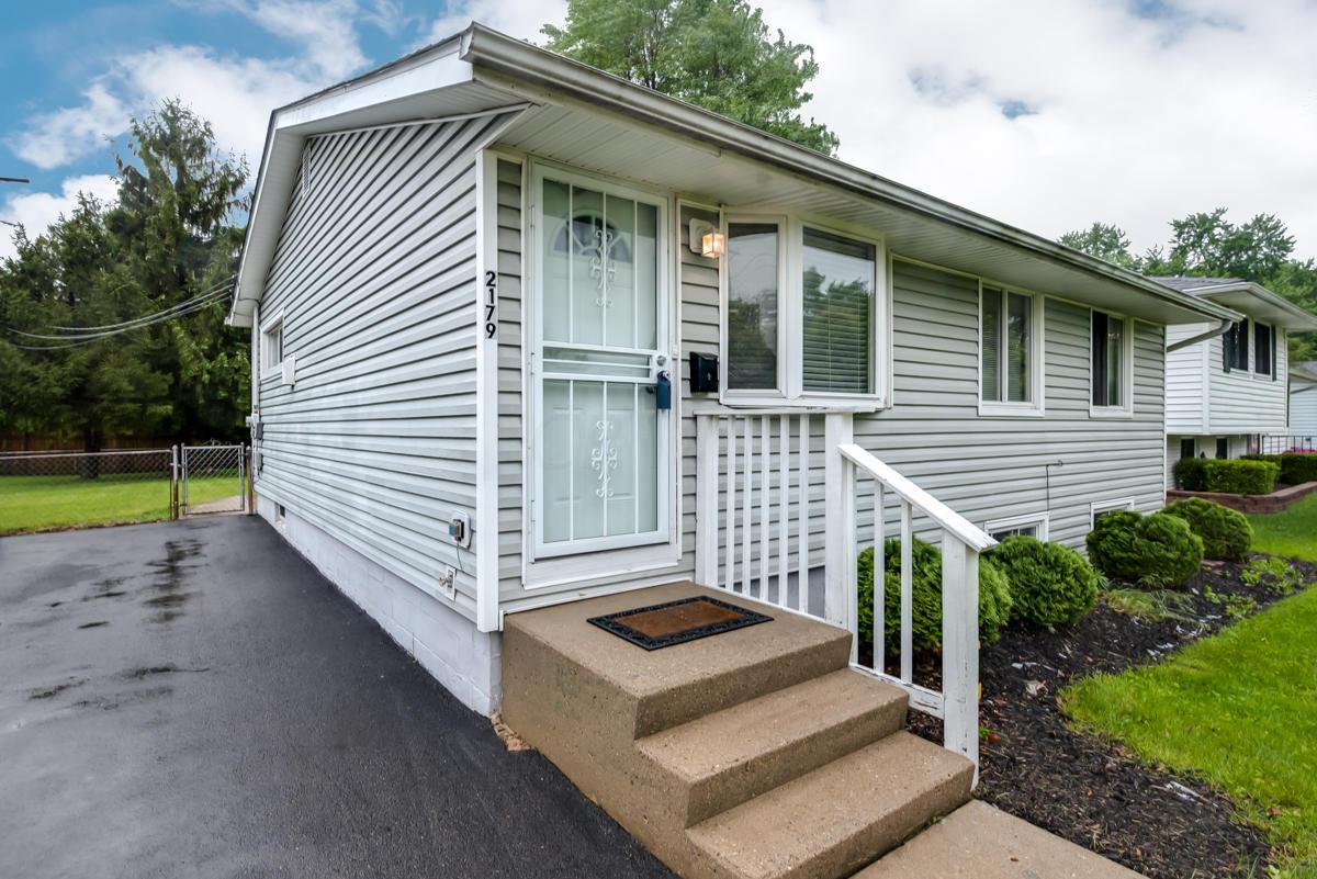 2179 Brookfield Road Columbus, OH 43229 - Photo 2 of 24 Gallery Image 2