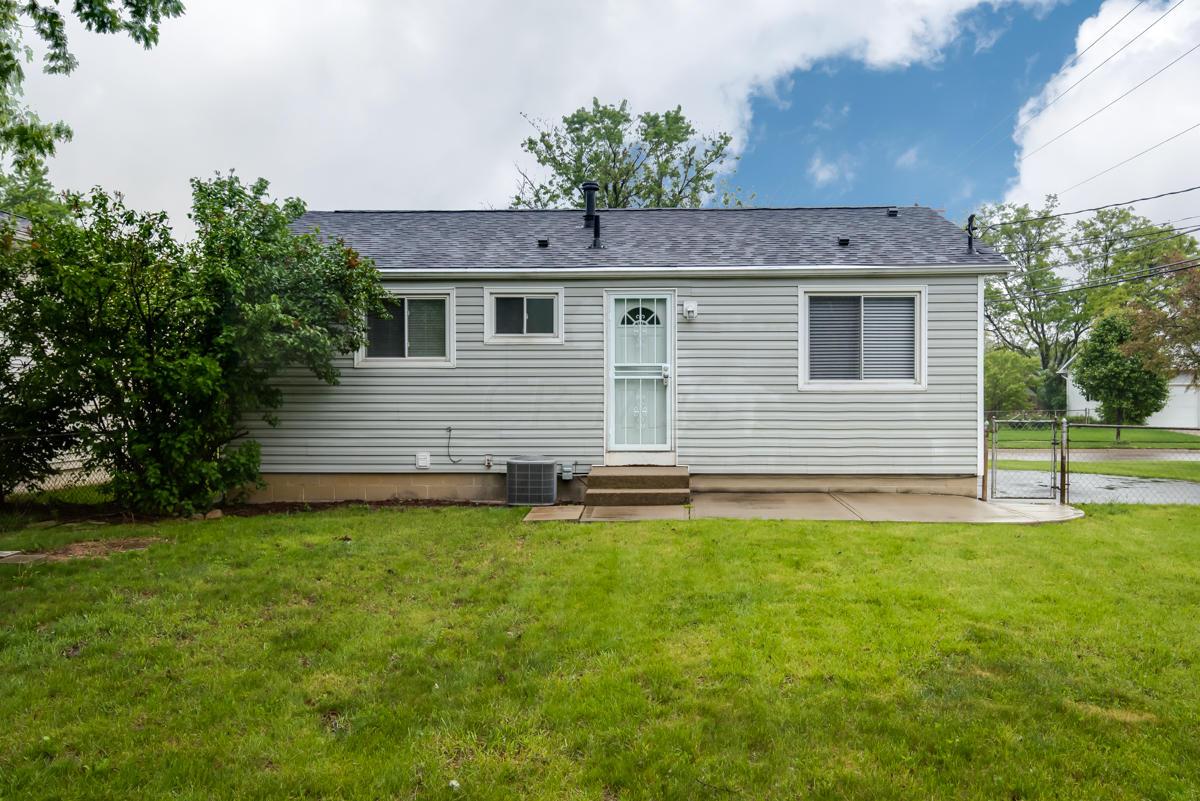 2179 Brookfield Road Columbus, OH 43229 - Photo 4 of 24 Gallery Image 4
