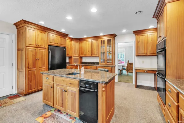 $949,900 | 5265 East 850 North, Kendallville, IN 46755