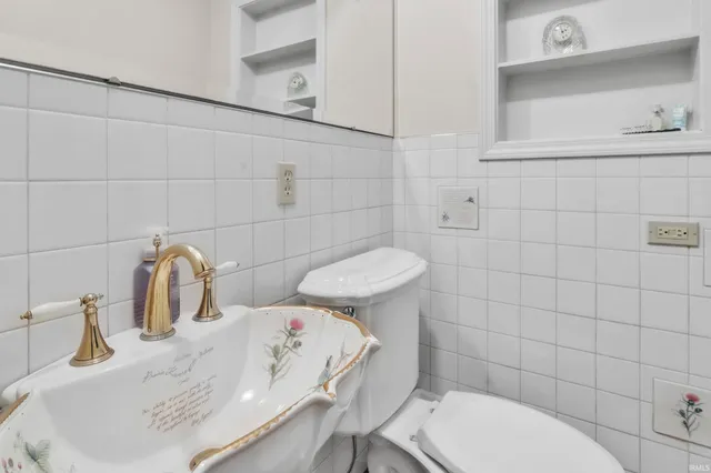 $949,900 | 5265 East 850 North, Kendallville, IN 46755