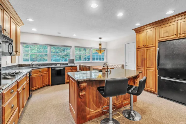 $949,900 | 5265 East 850 North, Kendallville, IN 46755