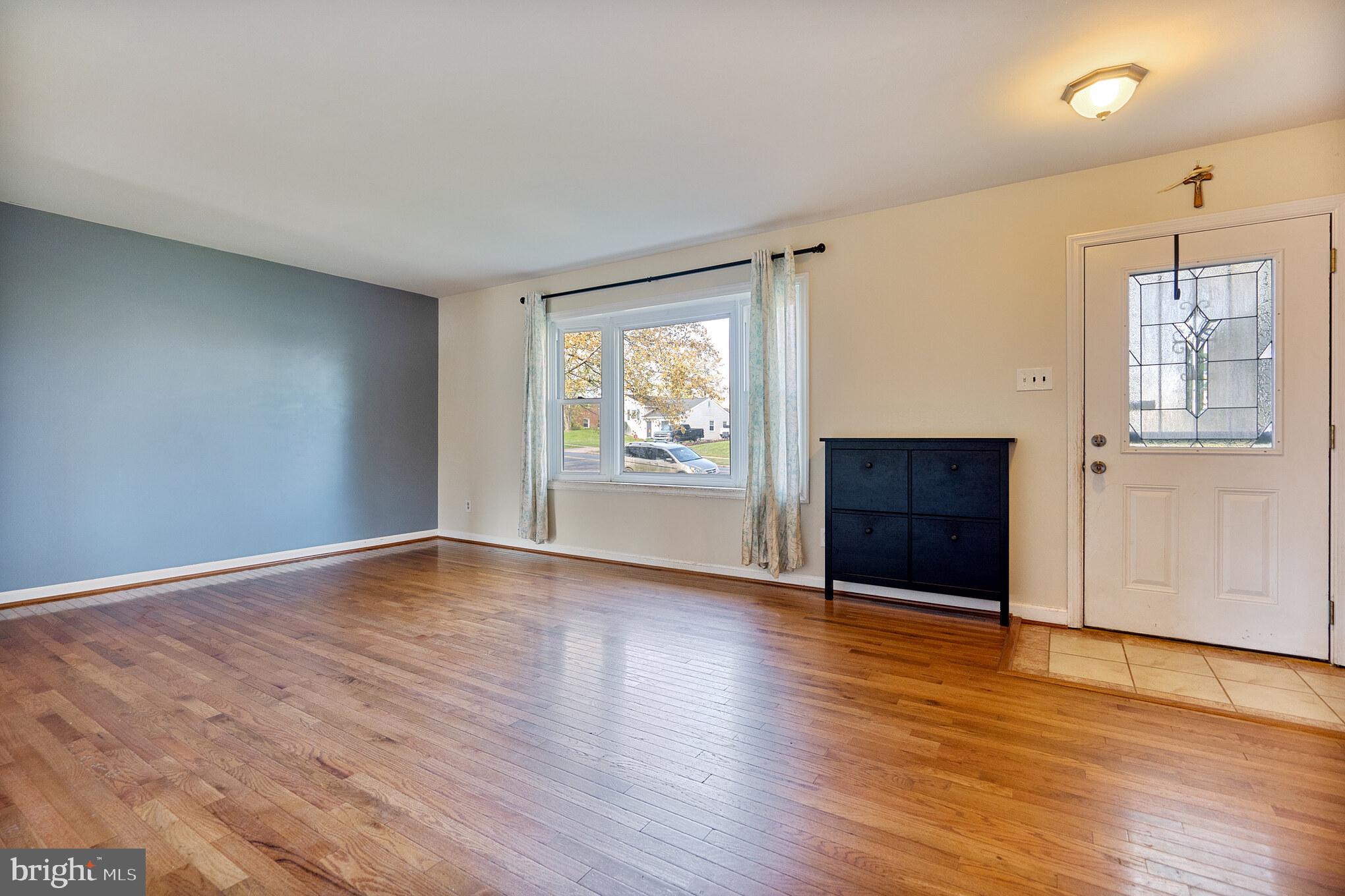 4013 Lees Corner Road Chantilly, VA 20151 - Photo 3 of 31